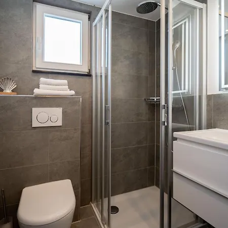 Elisabeth, App 04 شقة *